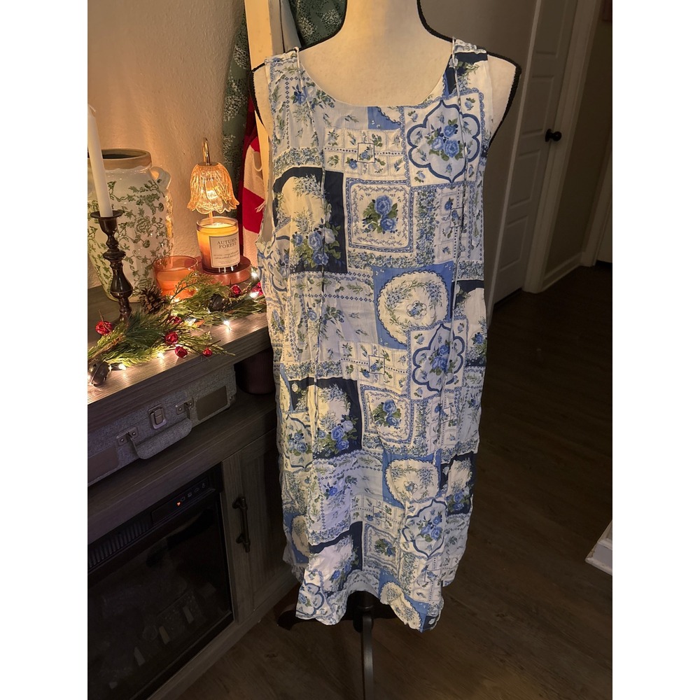 Abercrombie & Fitch NWT women's XLT short sleeve dress blue white floral roses